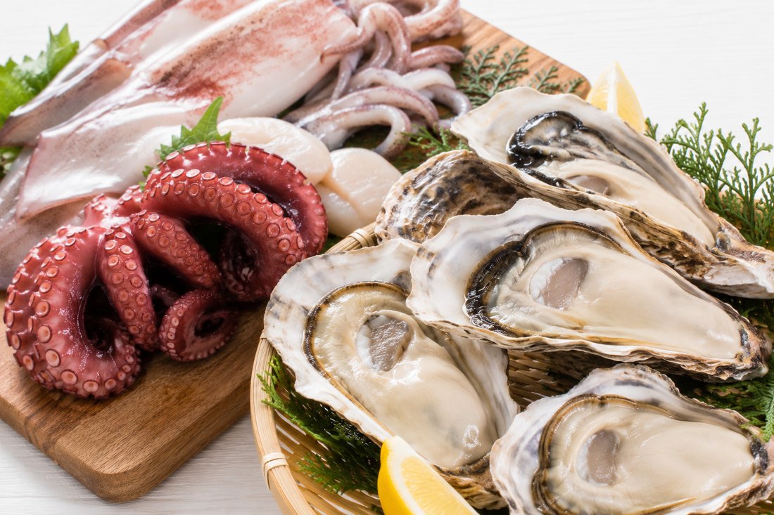 タウリンを多く含む魚介類（牡蠣・タコ・イカ・ホタテ）